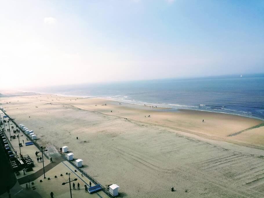 Lovely N° 9 Op Ieder Moment Een Prachtig Zeezicht & Zwembad Middelkerke Dış mekan fotoğraf