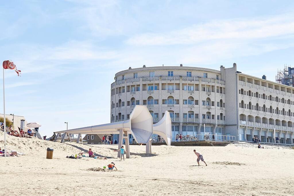 Lovely N° 9 Op Ieder Moment Een Prachtig Zeezicht & Zwembad Middelkerke Dış mekan fotoğraf
